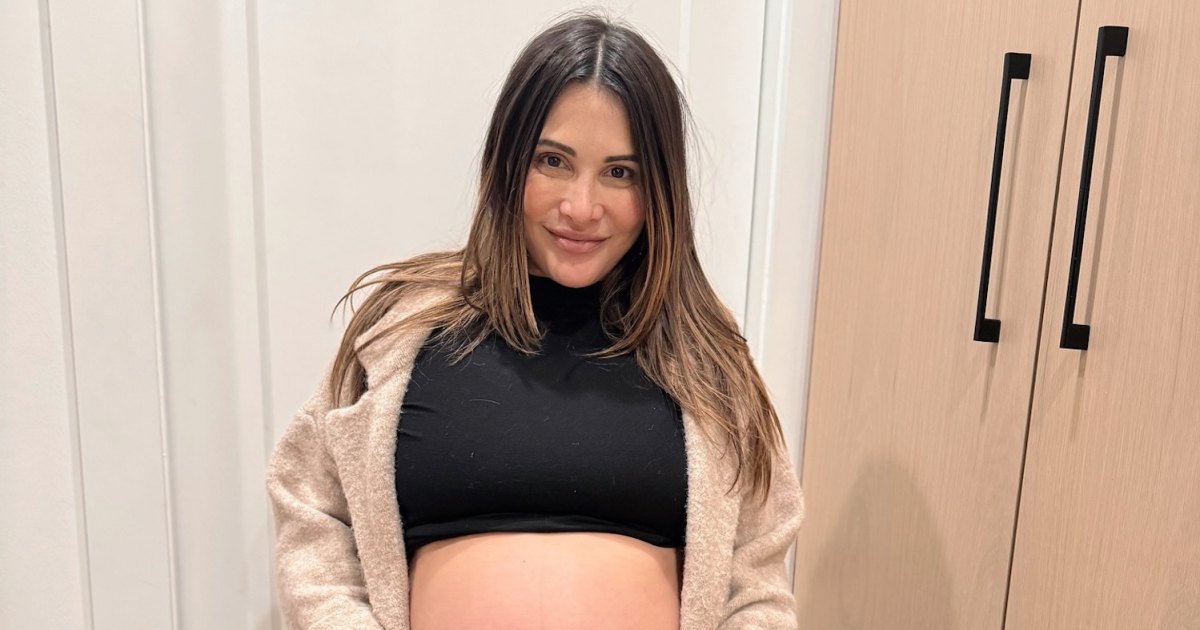 Andi Dorfman Reveals Unique Pregnancy Experiences in Latest Update